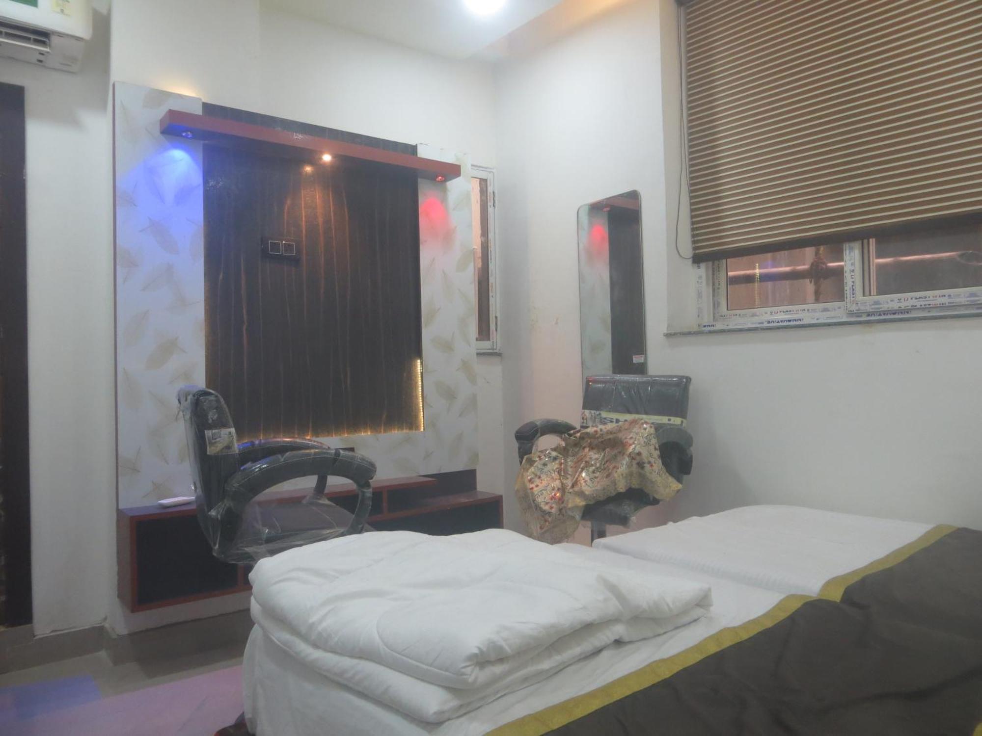 Rajmahal Resort Banquet Hall And Hotel 巴特那 外观 照片